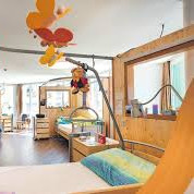 - Ins Bett bringen